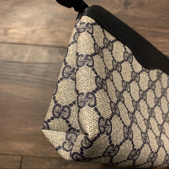 ❌SOLD❌ Vintage Gucci Supreme Monogram Navy Blue Cosmetic Pouch Bag - Picture 7 of 13